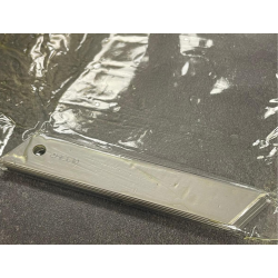 Lame fixe avec deux tranchants